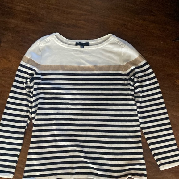 Woman’s sweater, good condition - Picture 1 of 3